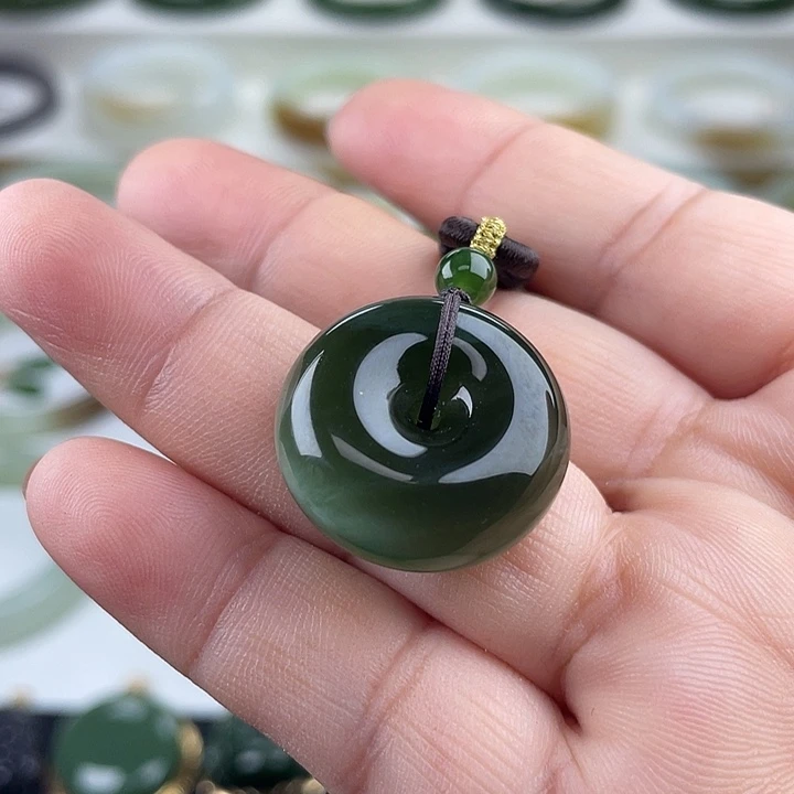 和田玉（碧玉）未镶嵌颈饰