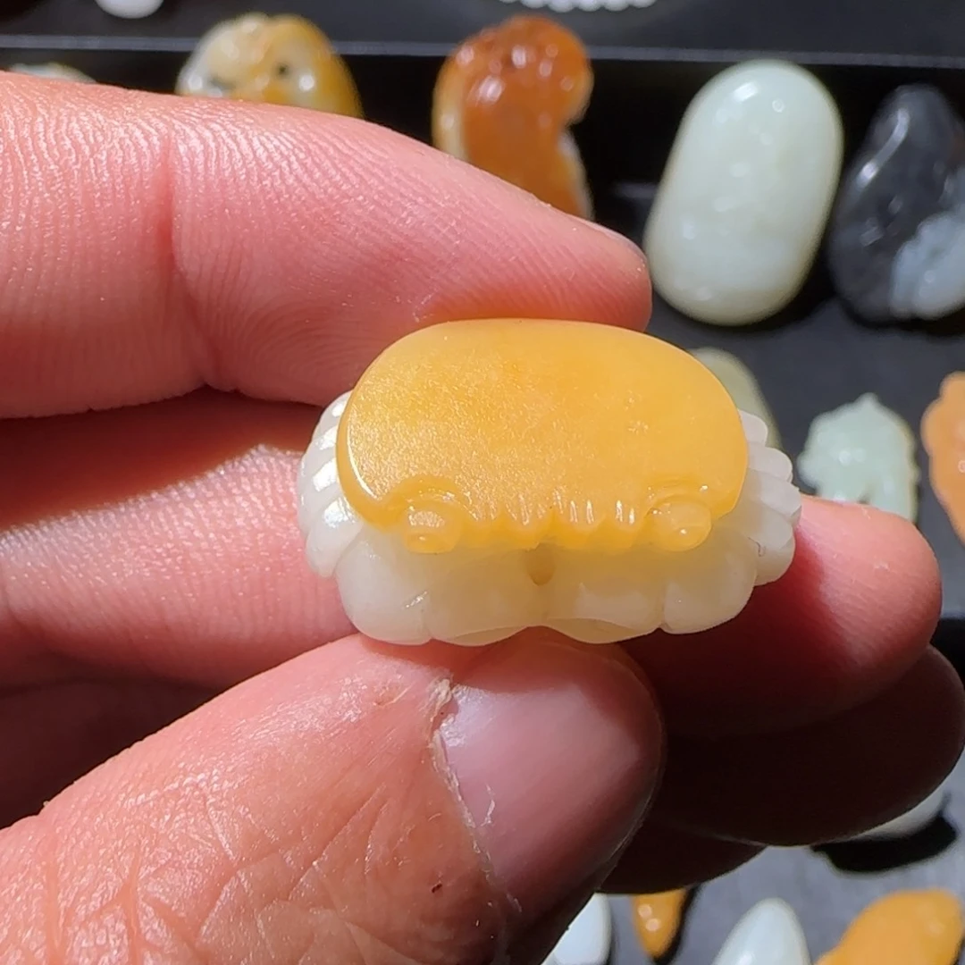 和田玉颈饰未镶嵌徐****司