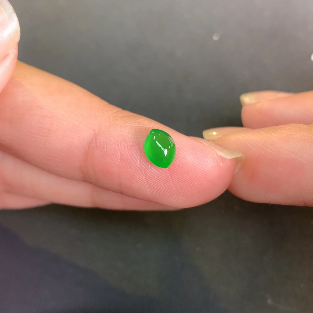 翡翠裸石6.6-4.93-3.3