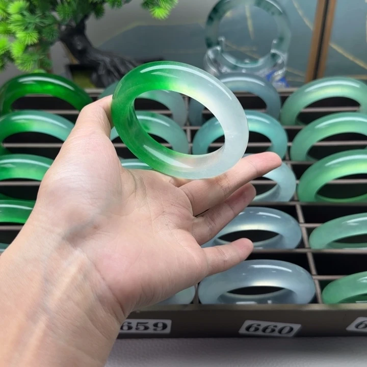 玉香*时尚冰飘花手镯047