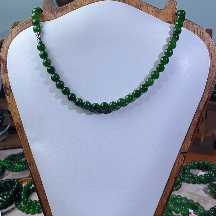 和田玉（碧玉）未镶嵌颈饰2