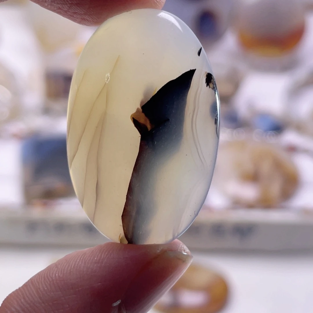 玛瑙/玉髓未镶嵌珠宝奇石