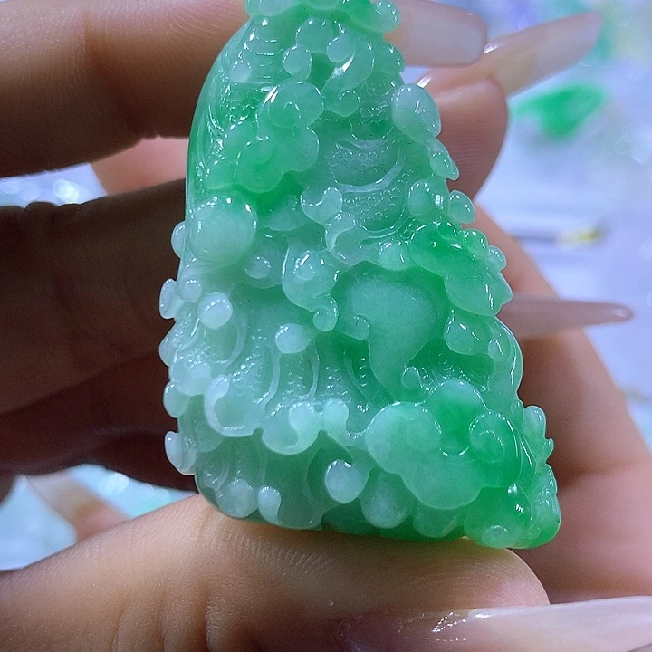 翡翠未镶嵌颈饰天然翡翠A货吊坠
