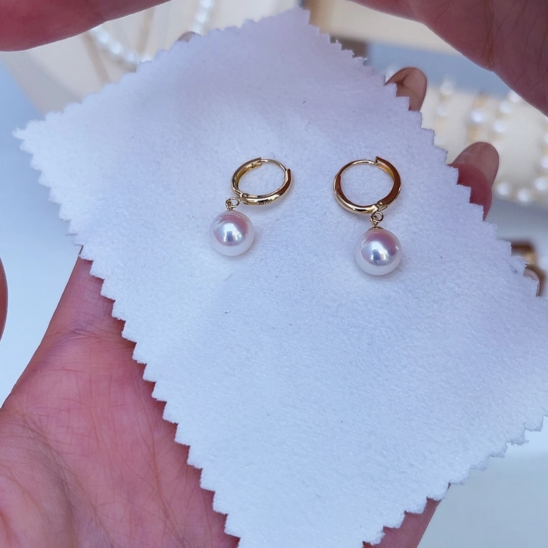 18K金镶嵌海水珍珠耳饰