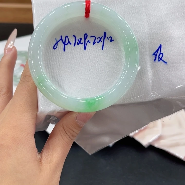 未镶嵌手镯翡翠翡翠