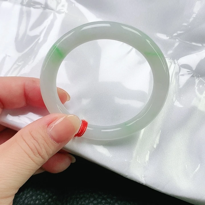 翡翠手镯未镶嵌翡翠224