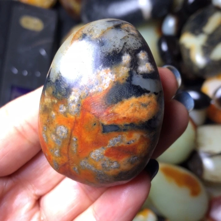 和田玉未镶嵌珠宝奇石