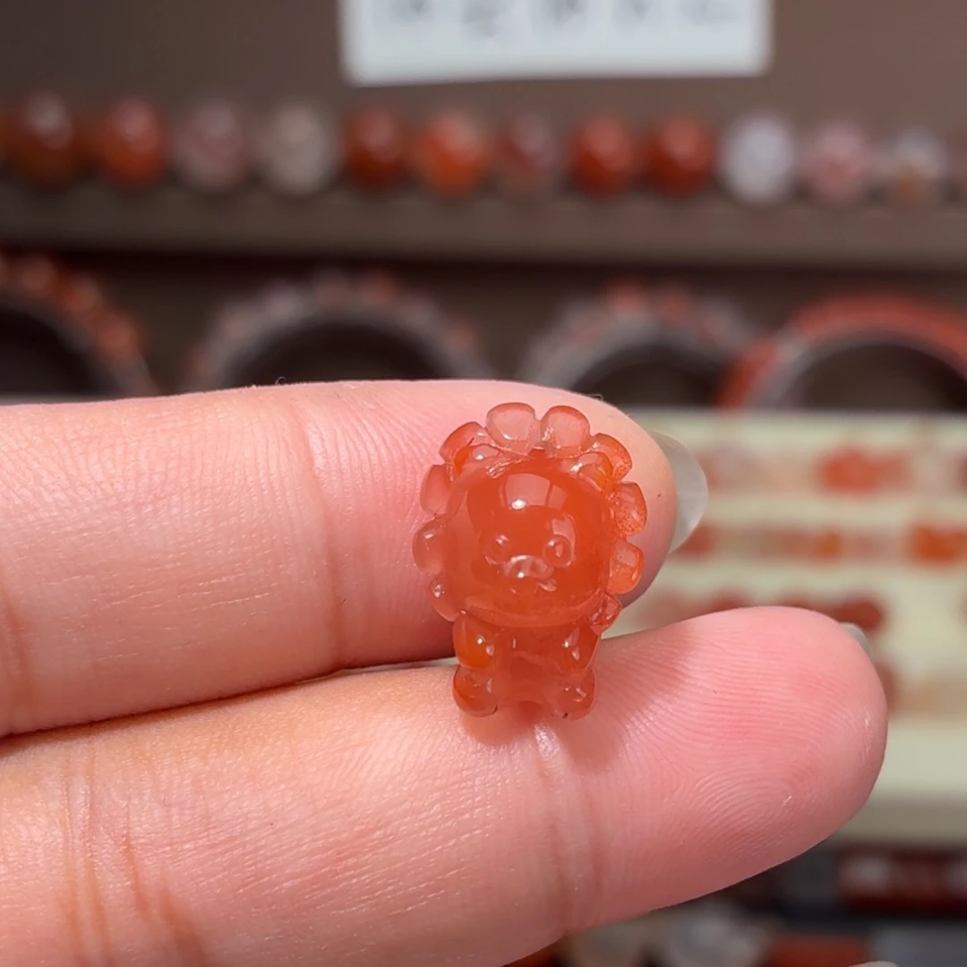 南红玛瑙未镶嵌川料吊坠孔狮子