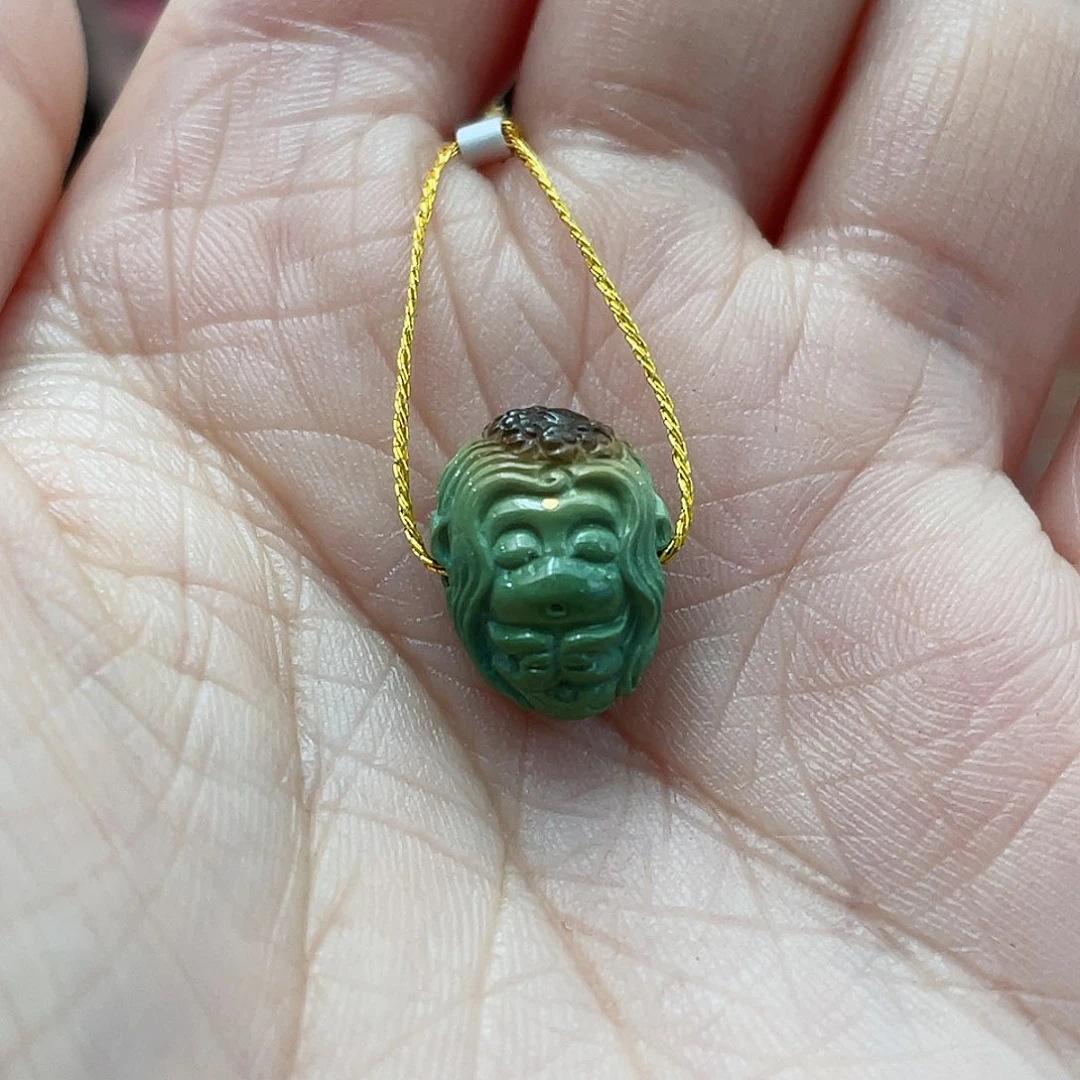 绿松石颈饰未镶嵌