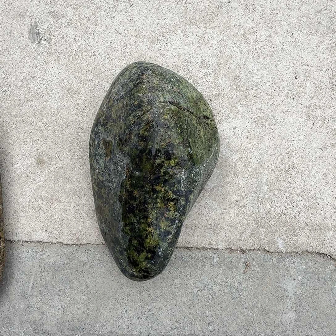 林***香蛇纹石玉未镶嵌藏玉药王石茶壶