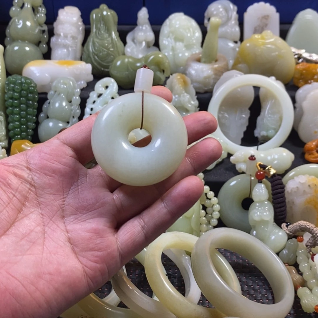 和田玉未镶嵌挂件