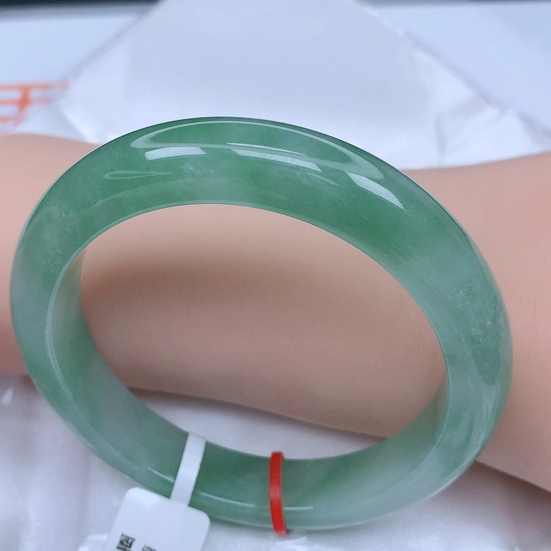 【闪购商品】未镶嵌手镯翡翠，57