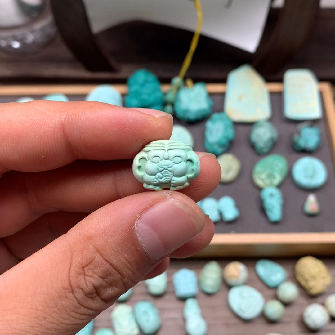 绿松石未镶嵌雕刻