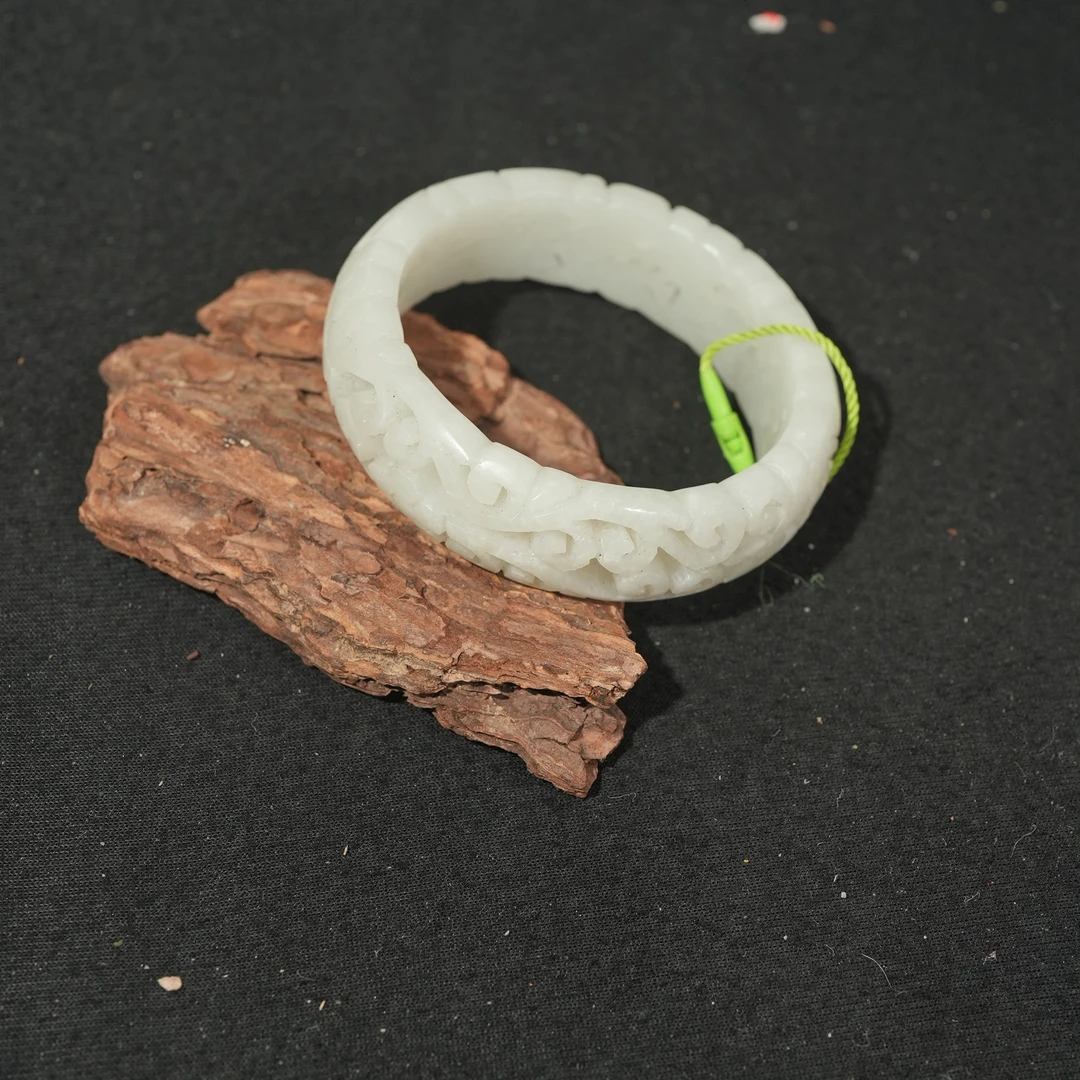 12.27香港王老板-和田玉手镯6z50