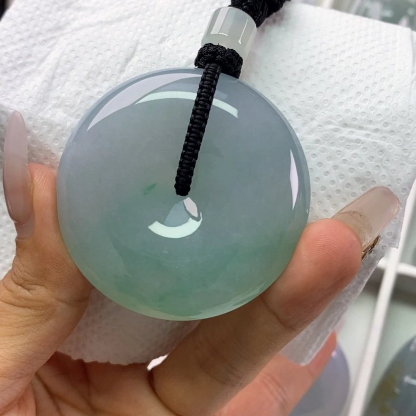 【闪购商品】翡翠未镶嵌颈饰自**哥翡翠