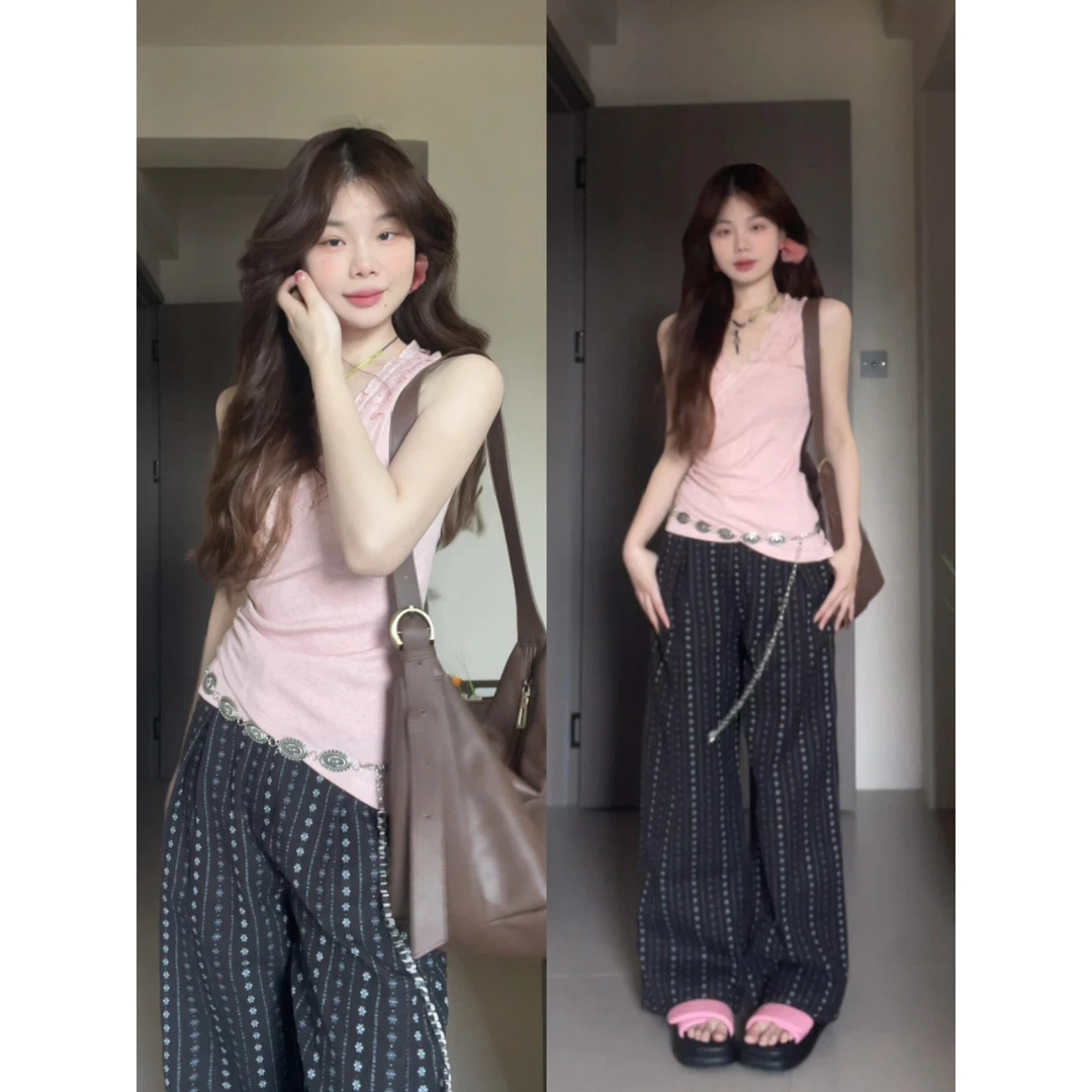 MARIE.COCO韩系纯欲设计不规则藕粉色V领吊带上衣条纹休闲裤套装