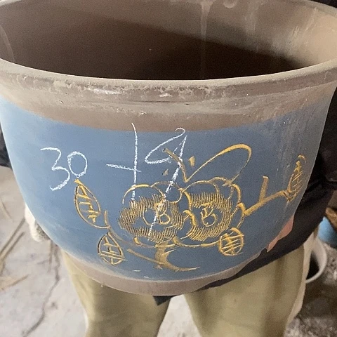 紫砂中国宜兴紫砂花盆，