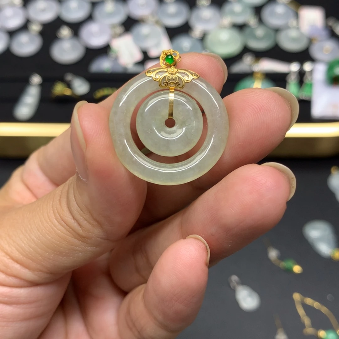 吊坠(不含链)18K金镶嵌翡翠?*叶有纹裂