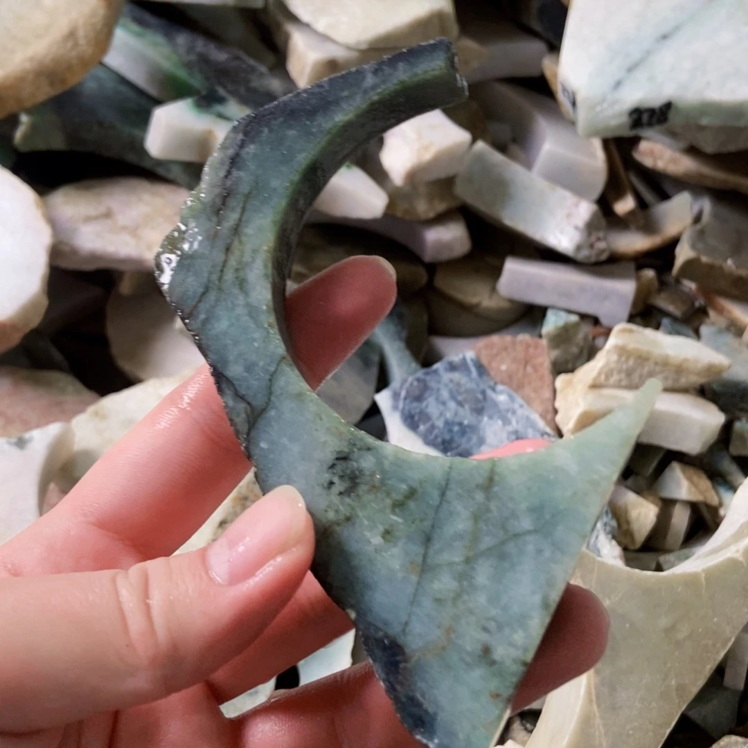 翡翠未镶嵌颈饰天然翡翠