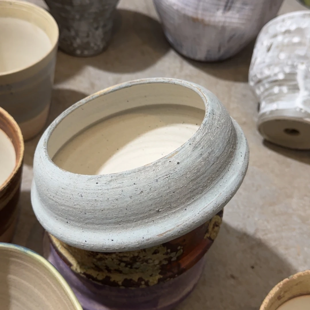 景德镇桌面陶瓷花盆