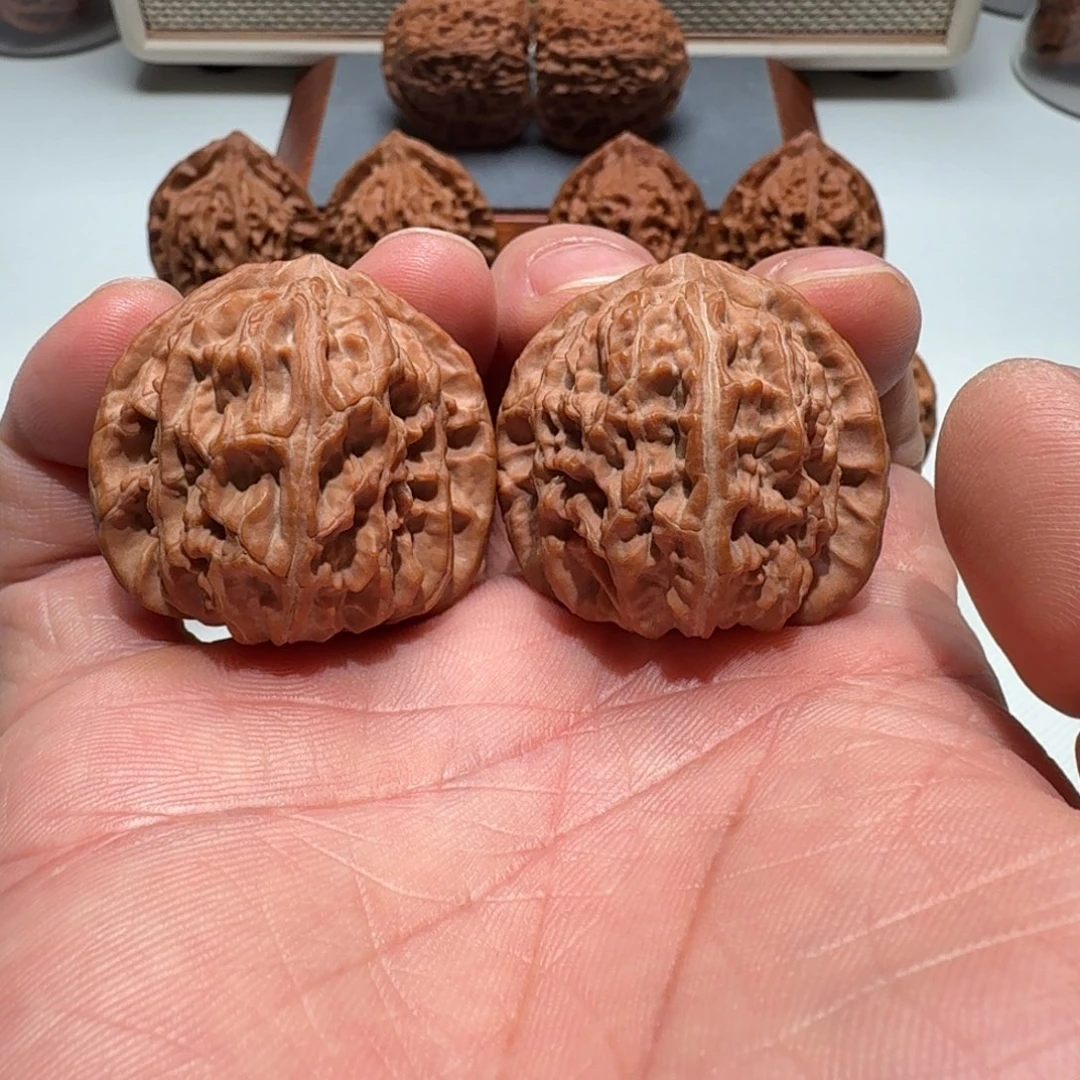 吊坠文玩核桃三角白38