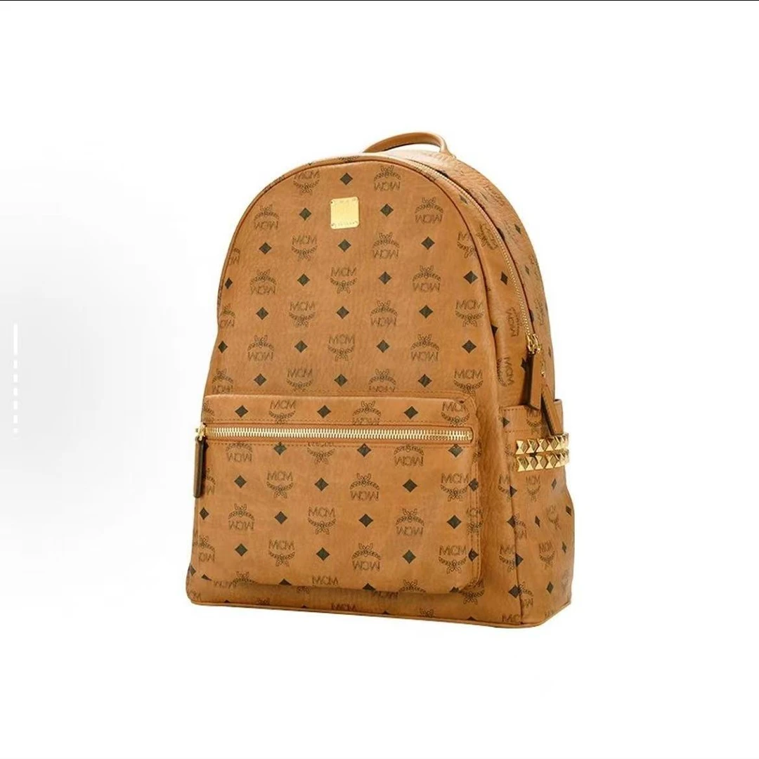全新未使用 MCM 双肩包中号干邑色/通用链接