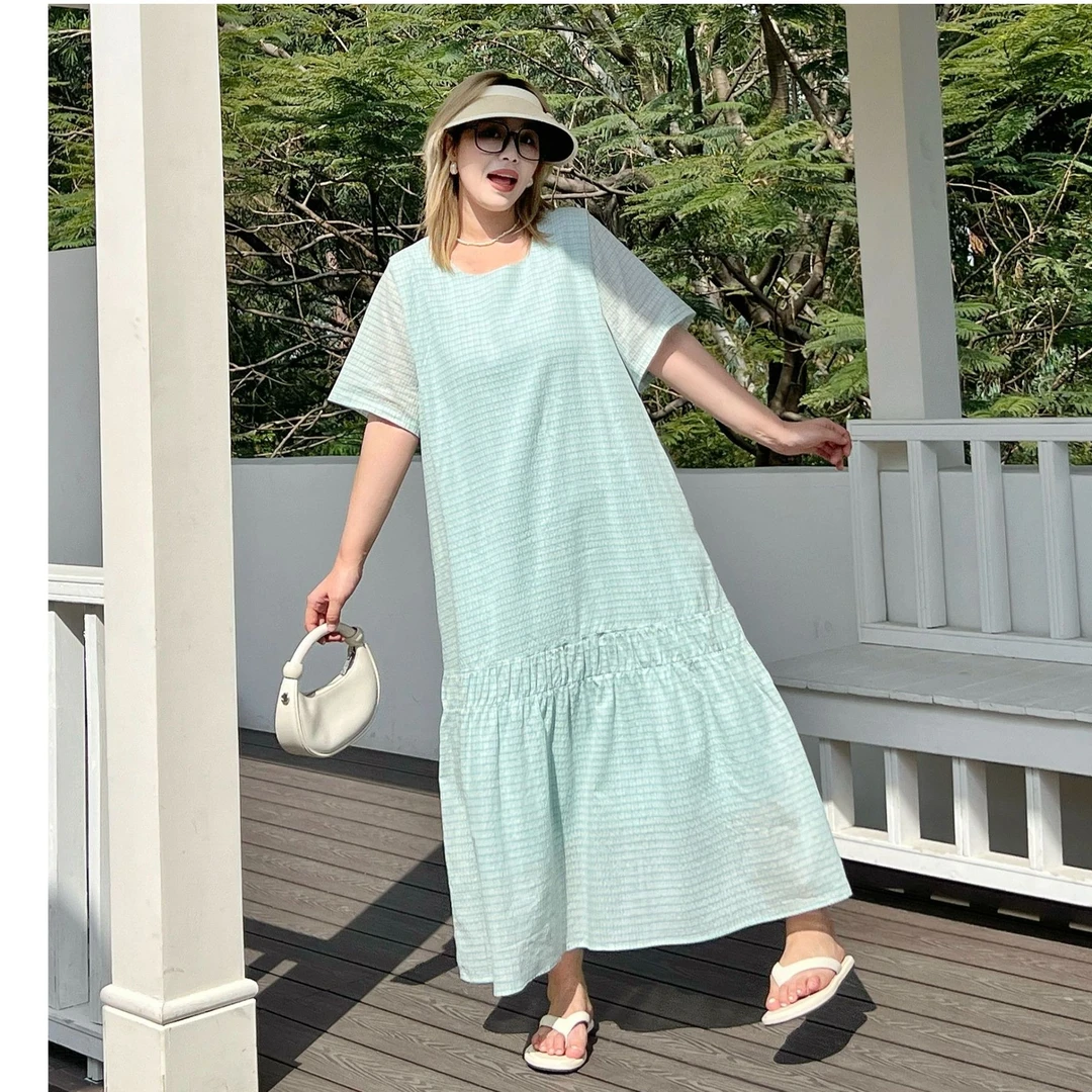 媛子大码法式方领格子连衣裙洋气减龄度假风拼接韩系温柔显瘦长裙