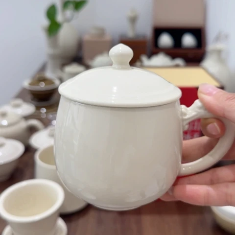 方**间定瓷如意办公杯不带礼盒