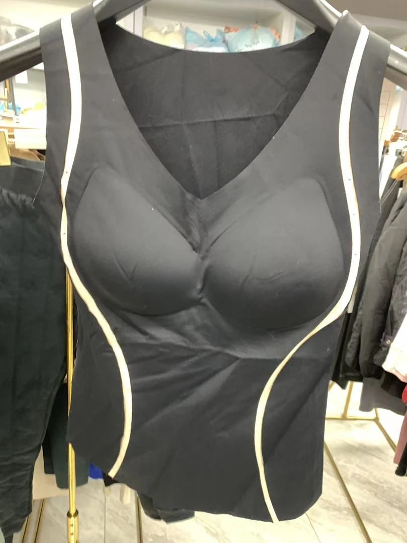 【孤品】女士带钻保暖舒适背心1659