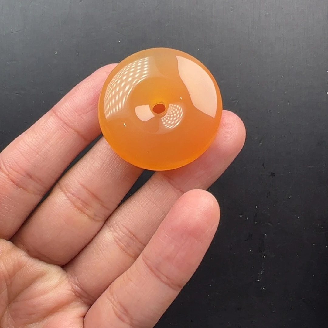 石英质玉（黄龙玉）未镶嵌颈饰