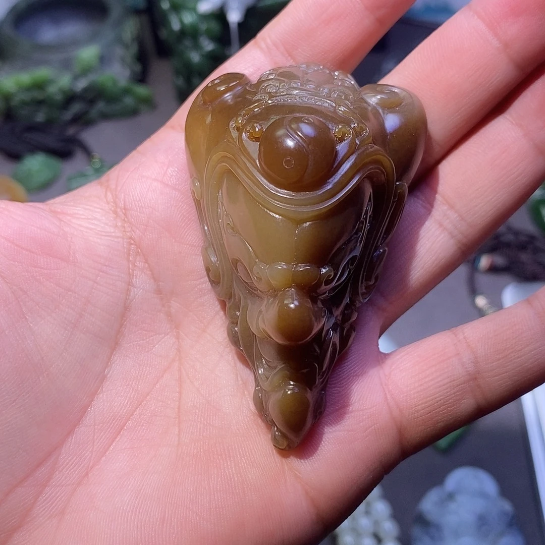 第***一和田玉未镶嵌颈饰