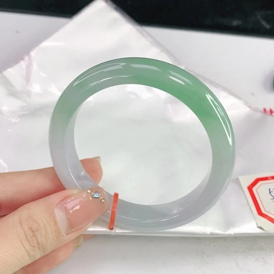 翡翠手镯未镶嵌天然翡翠A货118