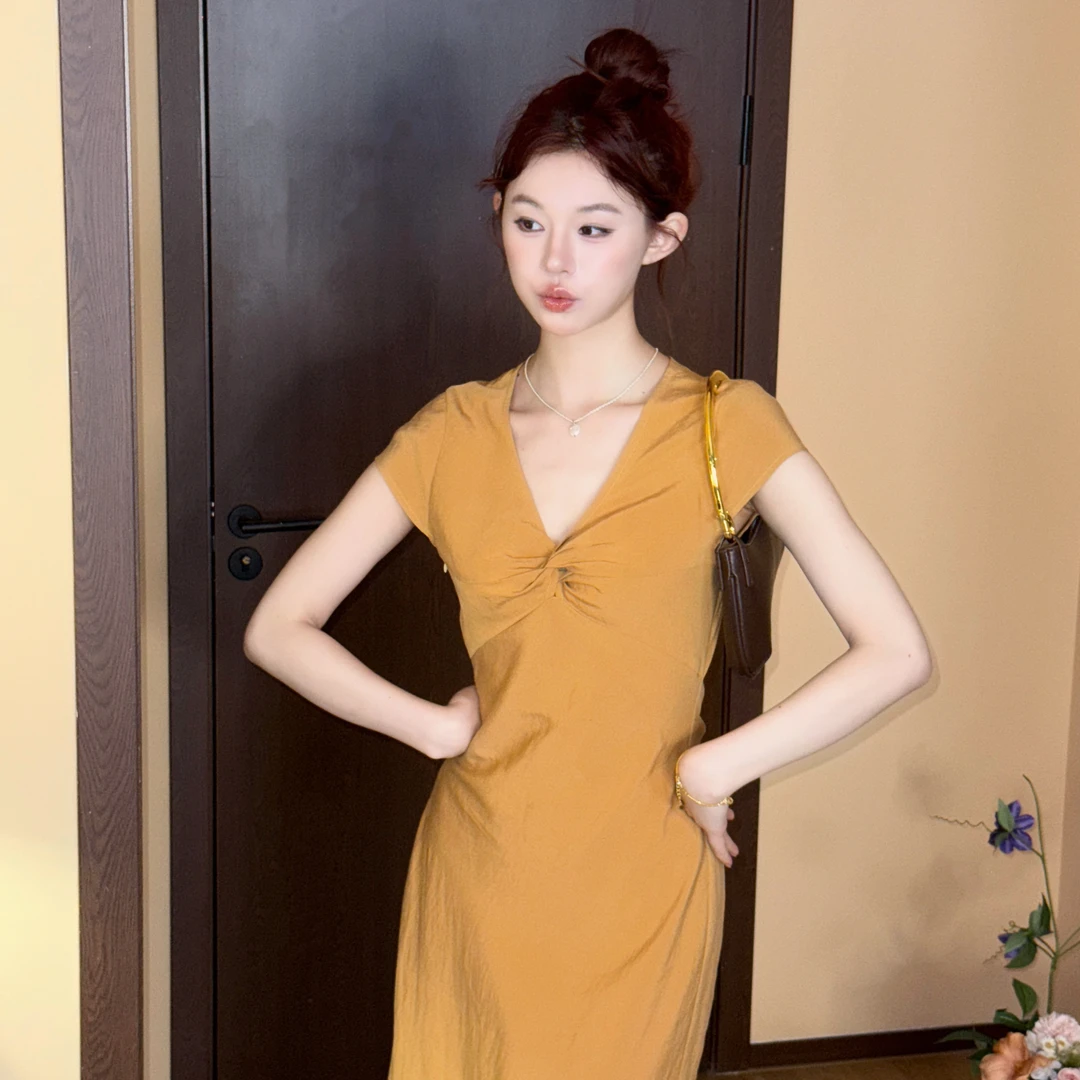 【人棉斜裁】修身收腰裙子气质美静在这南瓜色露背开叉连衣裙显瘦Q