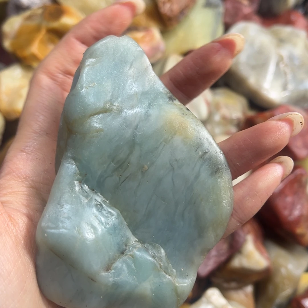 流***雨大叶紫檀（黑酸枝木类）寿山石