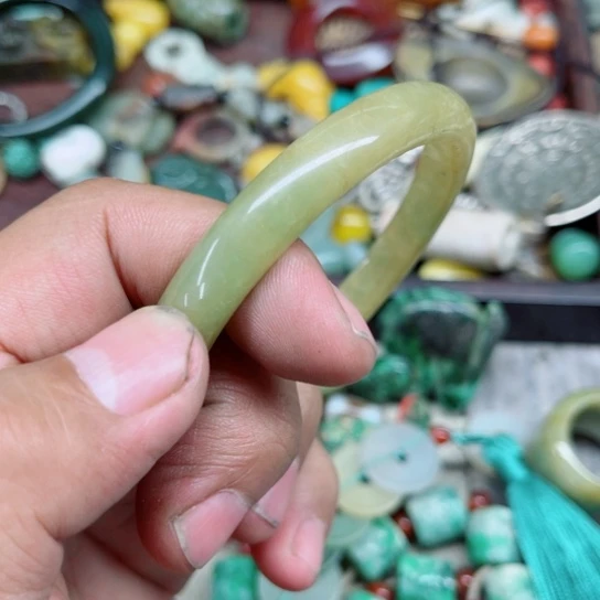 A***_翡翠未镶嵌颈饰翡翠吊坠等多种款式