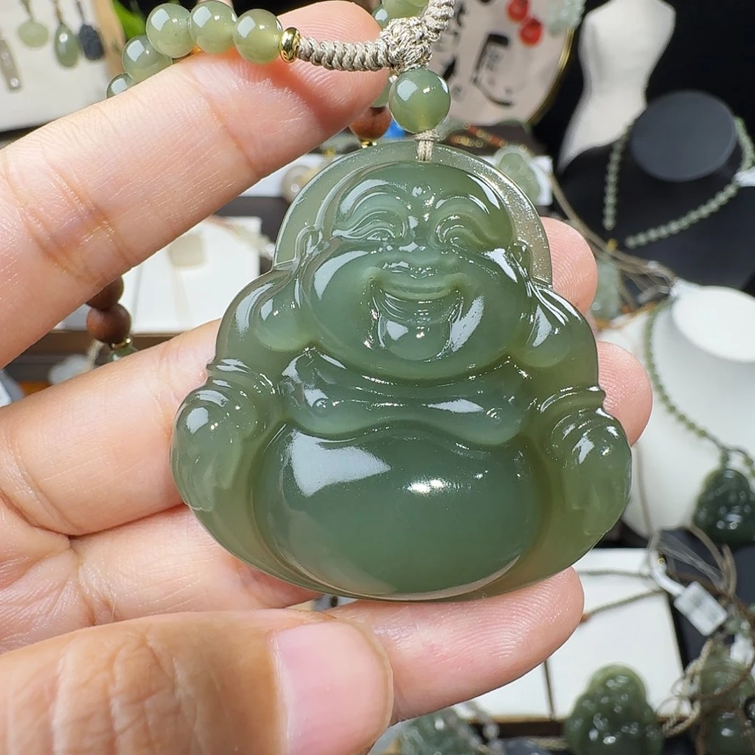天***晴颈饰未镶嵌和田玉