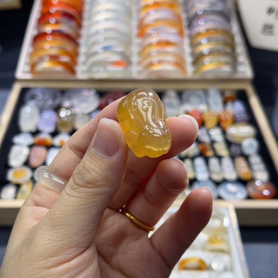 玛瑙/玉髓未镶嵌颈饰