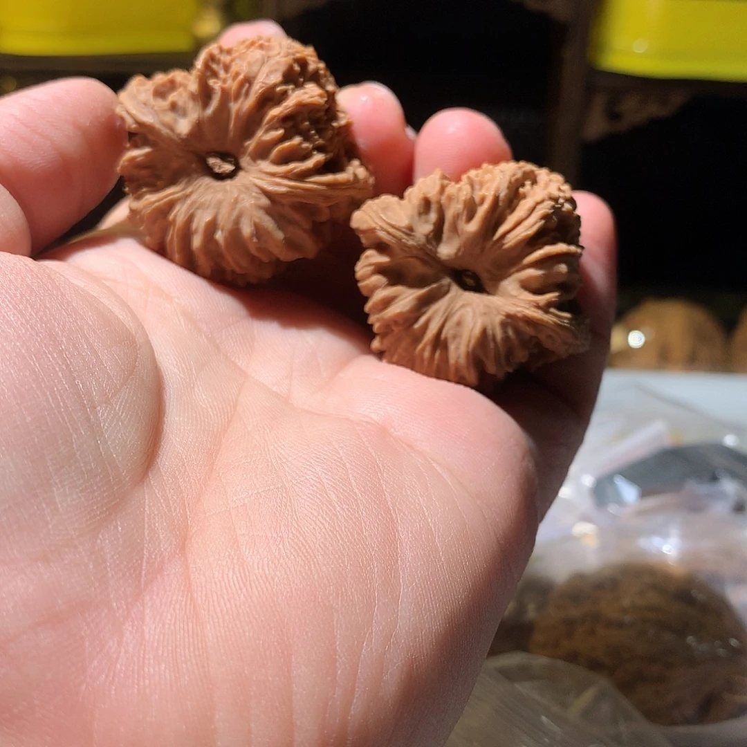 文玩核桃吊坠南疆石
