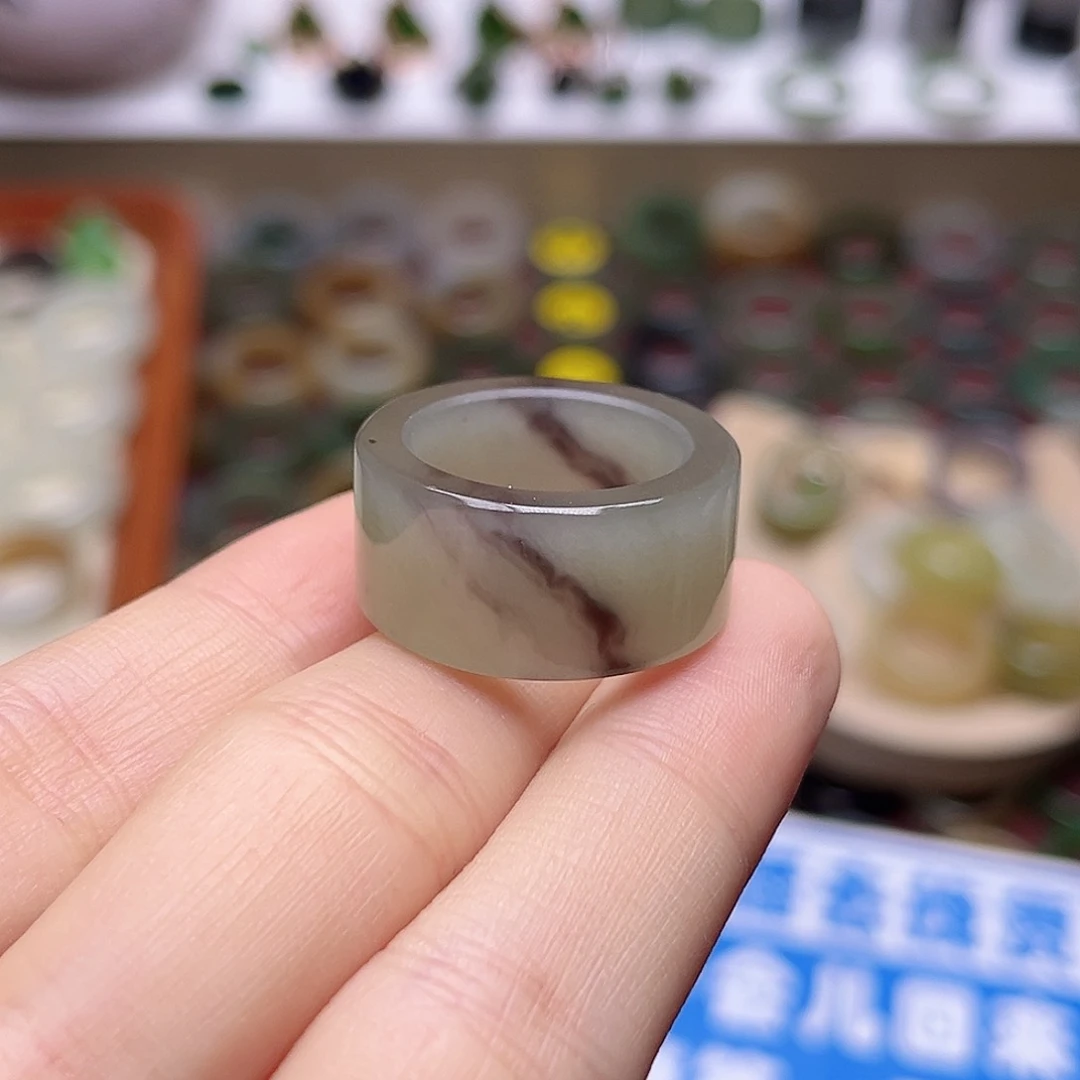 美****和田玉戒指未镶嵌