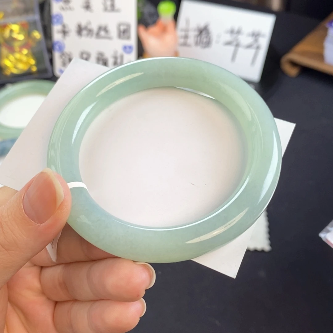 翡翠未镶嵌手镯甜绿57