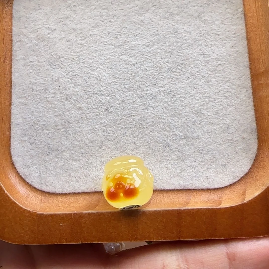 裸石琥珀未镶嵌.*琥珀