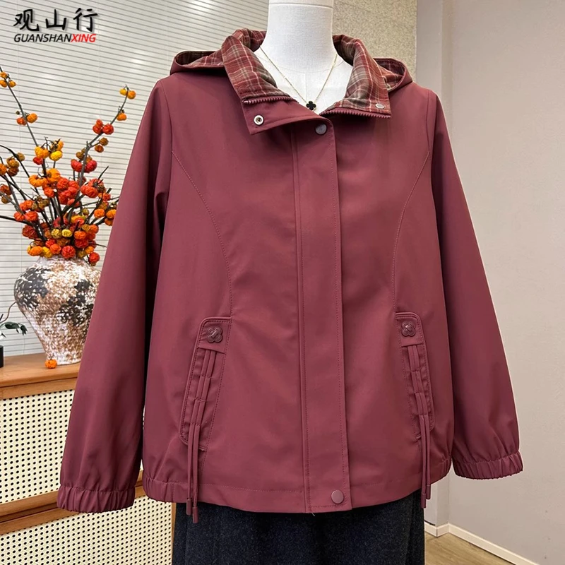 洋气中年妈妈秋装休闲外套2025新款中老年女装可拆卸帽子夹克上衣