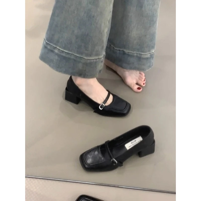 法式复古黑色小皮鞋女秋季新款方头粗跟玛丽珍一字带高跟气质单鞋