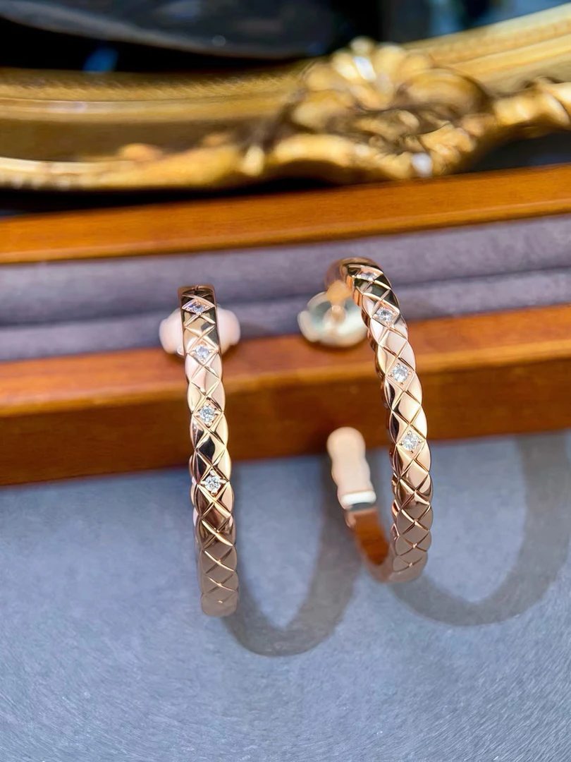 铜合金耳饰 时尚轻奢设计师款耳钉~7725