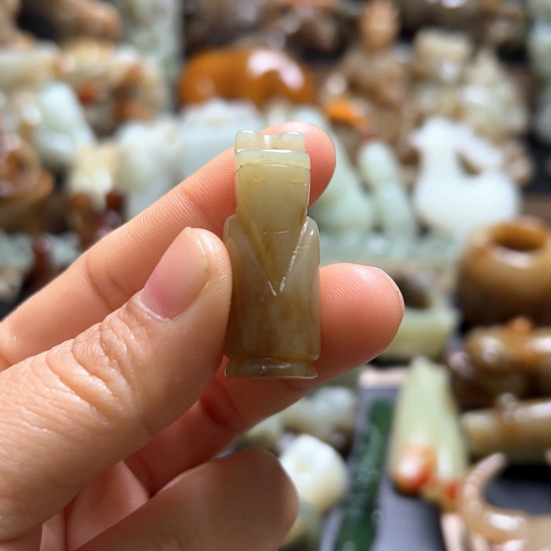 和田玉（糖玉）颈饰未镶嵌