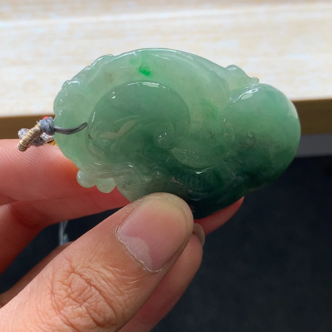 翡翠未镶嵌颈饰吊坠