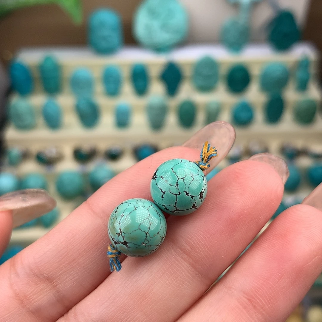 绿松石未镶嵌珠宝奇石11