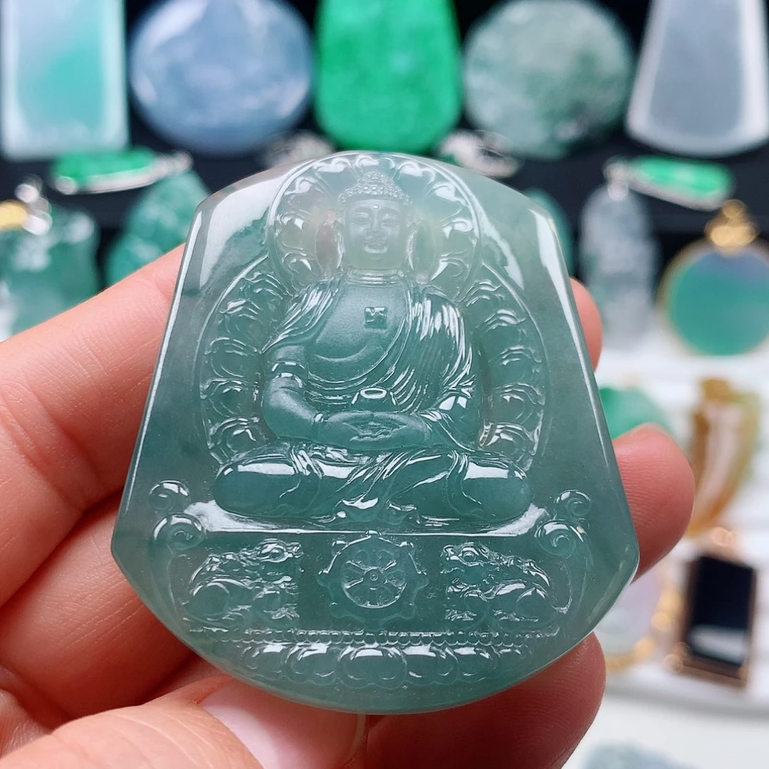 翡翠颈饰未镶嵌大日