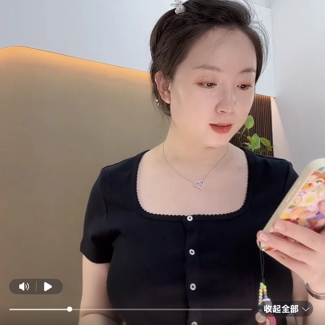 D.HRYCG【段段】减龄方领棉T恤