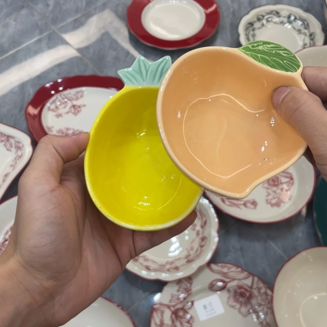 顾***g陶瓷微瑕餐具介意勿拍，满18飞！